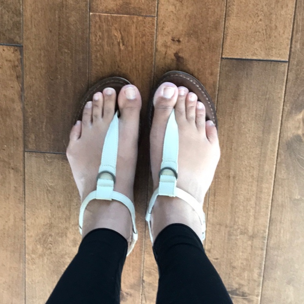 American Eagle Sandals - White- Size 9